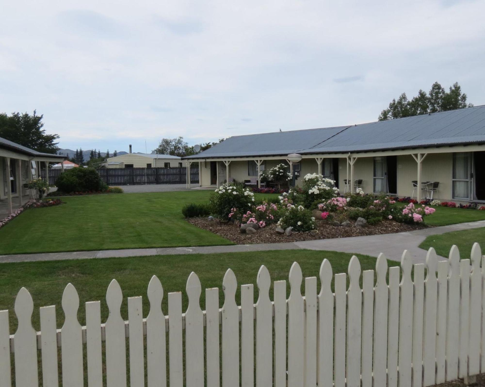 Culverden Court Motel Bagian luar foto